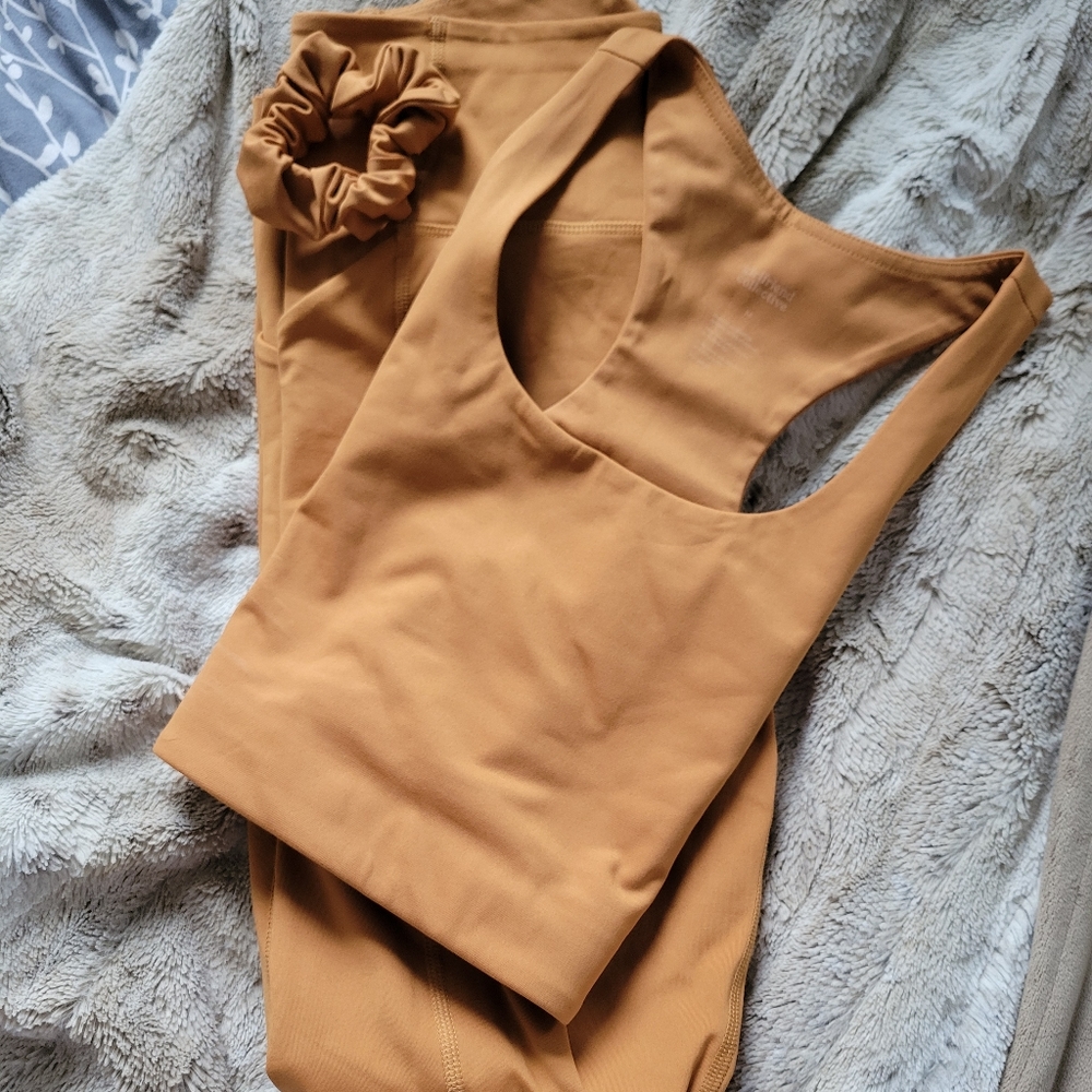 Girlfriend Collective Twig Paloma Bra & Compressive High Rise Pocket Leggings